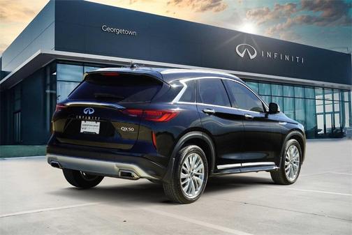2024 INFINITI QX50 Luxe
