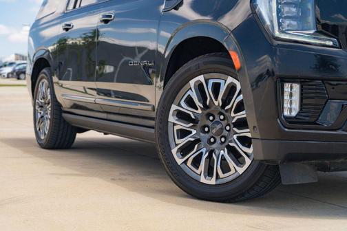Onyx Black 2023 GMC Yukon XL Denali Ultimate
