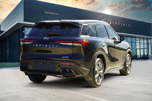 2025 INFINITI QX60 Luxe