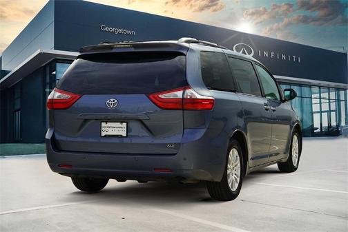 2015 Toyota Sienna XLE