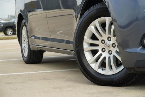 2015 Toyota Sienna XLE