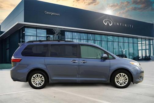 2015 Toyota Sienna XLE