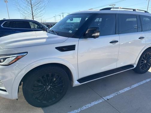 2023 INFINITI QX80 SENSORY