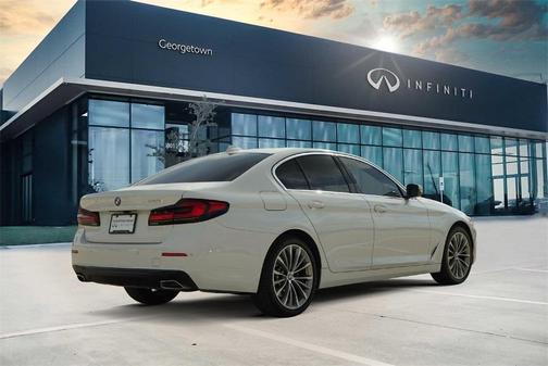 2023 BMW 530 i