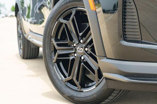 Diamond Black 2027 INFINITI QX60 SPT