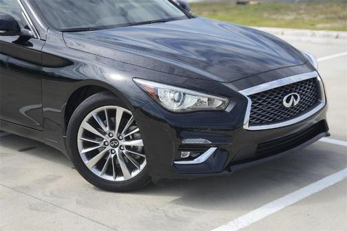 2022 INFINITI Q50 LUXE