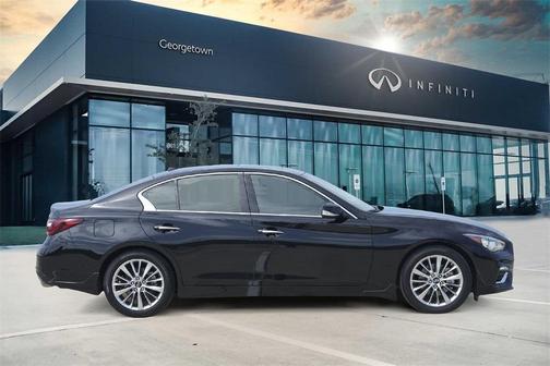2022 INFINITI Q50 LUXE