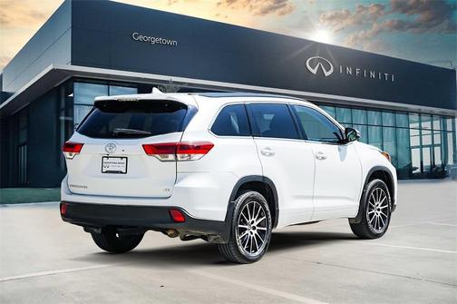 2018 Toyota Highlander SE