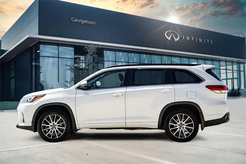 2018 Toyota Highlander SE