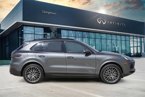 2022 Porsche Cayenne Base