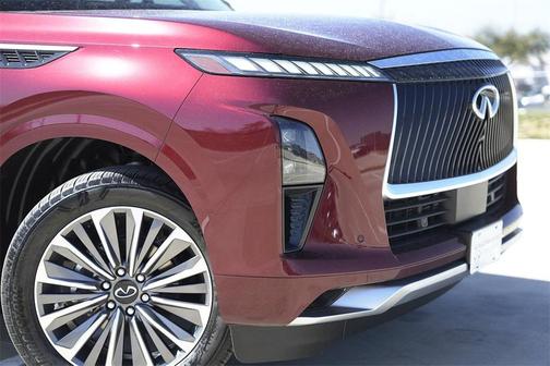 2025 INFINITI QX80 Luxe