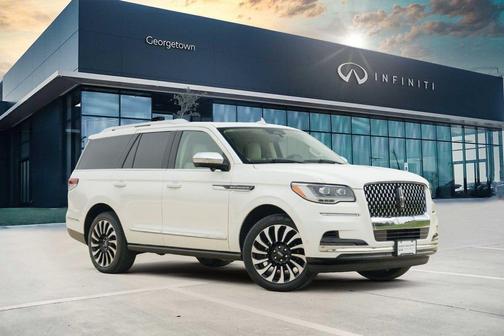 White Metallic 2024 Lincoln Navigator Black Label