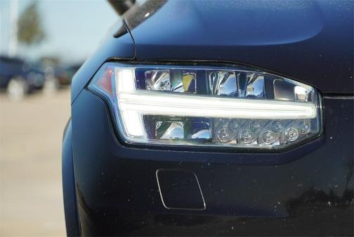 2020 Volvo XC90 T6 Momentum 7 Passenger