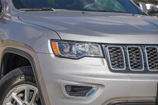 2019 Jeep Grand Cherokee Laredo E