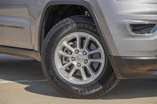 2019 Jeep Grand Cherokee Laredo E