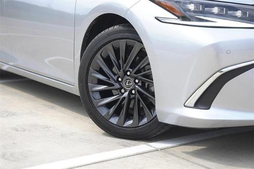 2022 Lexus ES 350 Ultra Luxury