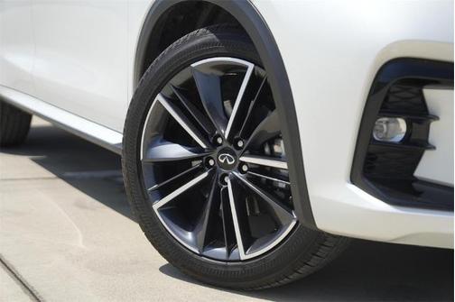 2024 INFINITI QX55 LUXE