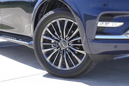 2023 INFINITI QX80 SENSORY