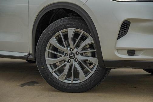 2024 INFINITI QX50 Luxe