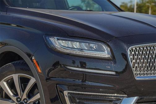 2019 Lincoln Nautilus Select
