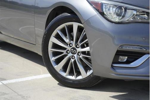 2022 INFINITI Q50 LUXE