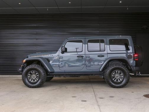 Anvil Clearcoat 2024 Jeep Wrangler Rubicon 392