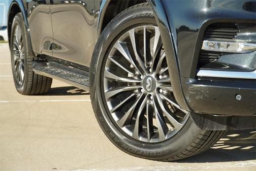 2022 INFINITI QX80 SENSORY