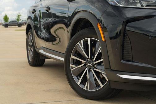 Diamond Black 2026 INFINITI QX60 Luxe