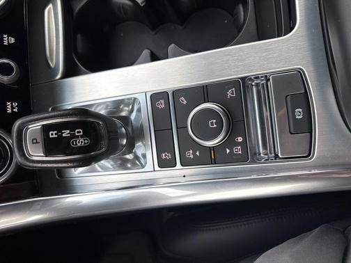2018 Land Rover Range Rover Sport 5.0L Supercharged SVR