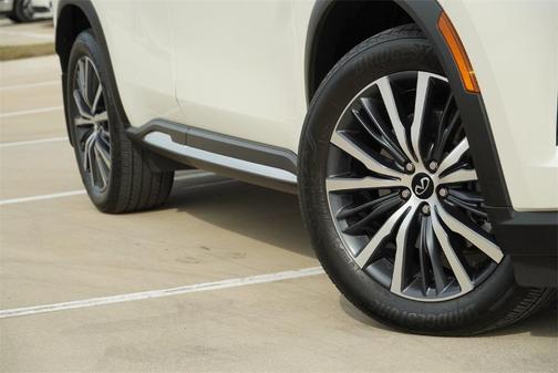 2023 INFINITI QX60 SENSORY