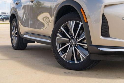 Warm Titanium 2026 INFINITI QX60 Luxe