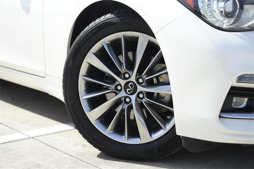 2022 INFINITI Q50 LUXE
