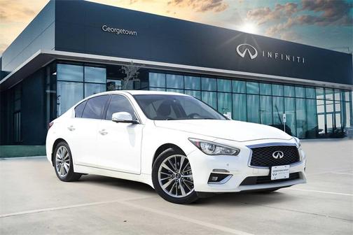 2022 INFINITI Q50 LUXE