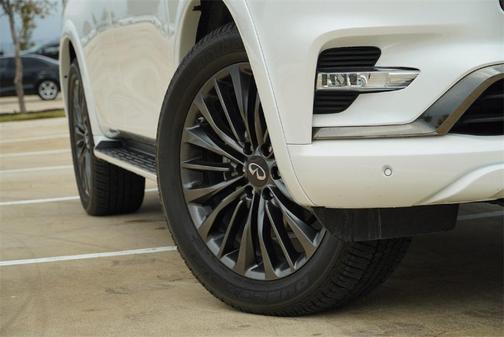 2024 INFINITI QX80 SENSORY