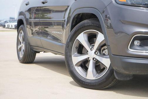 Granite Crystal Clearcoat Metallic 2019 Jeep Cherokee Limited