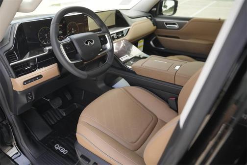 2025 INFINITI QX80 Luxe