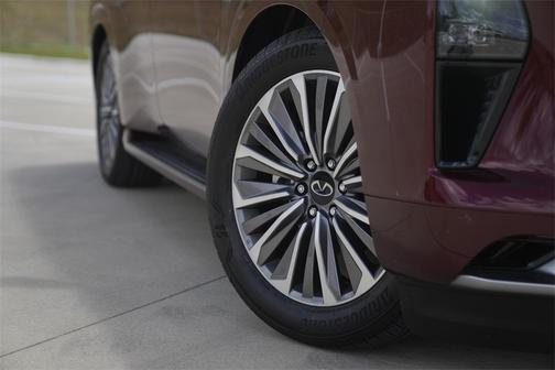 2025 INFINITI QX80 SENSORY