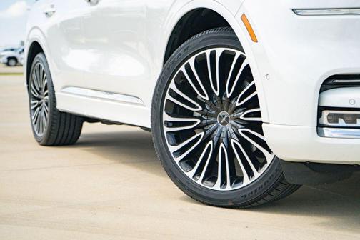White Metallic 2023 Lincoln Aviator Black Label AWD