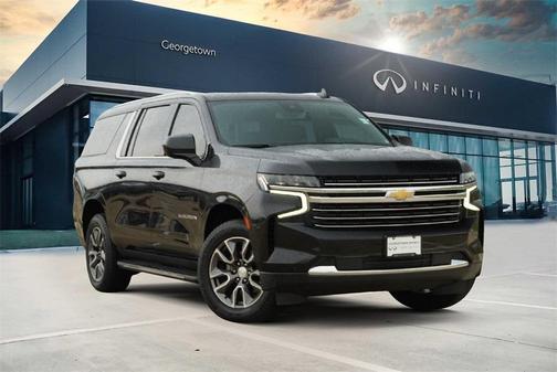 2023 Chevrolet Suburban LT