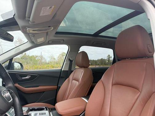 2024 Audi Q7 45 Premium Plus