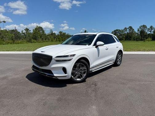 Uyuni White 2025 Genesis GV70 2.5T AWD