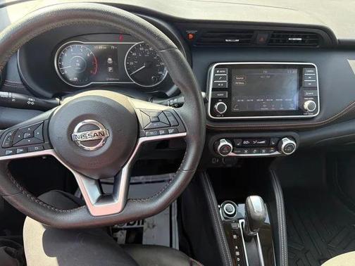 2019 Nissan Kicks SR