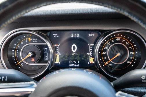 Black Clearcoat 2020 Jeep Gladiator Sport
