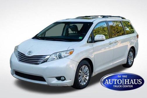 2017 Toyota Sienna XLE