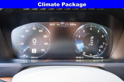 2021 Volvo XC90 T6 Momentum 7 Passenger