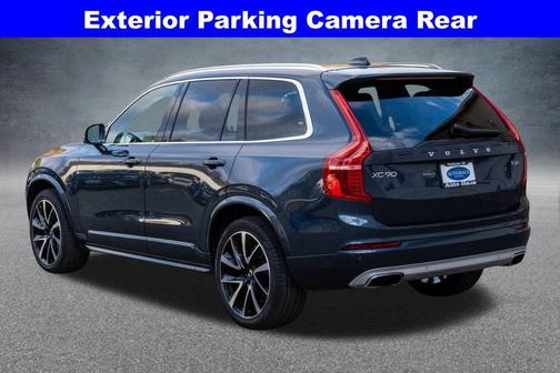 2021 Volvo XC90 T6 Momentum 7 Passenger