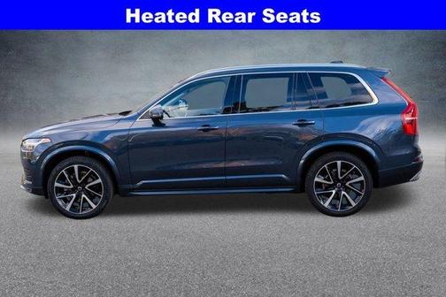 2021 Volvo XC90 T6 Momentum 7 Passenger