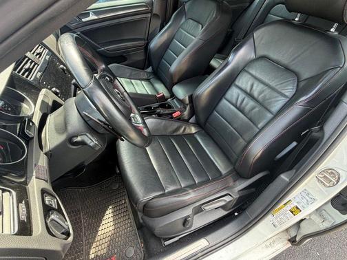 Pure White 2019 Volkswagen Golf GTI 2.0T SE