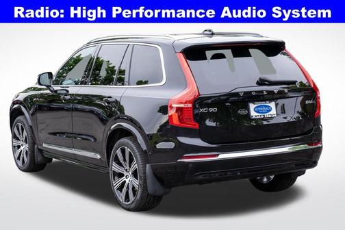 Onyx Black Metallic 2024 Volvo XC90 B6 Plus Bright Theme 7-Seater