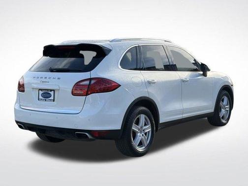 2011 Porsche Cayenne Base